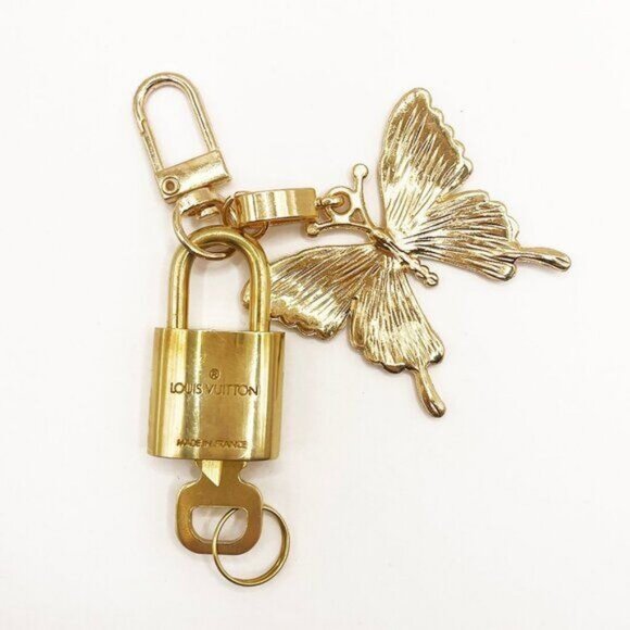 Authentic Louis Vuitton Lock & Key with Bag Charm Keychain Key Charm Chain - Picture 4 of 4